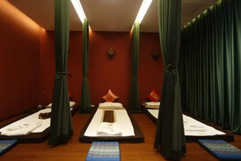 天津南开区泰式按摩的被动瑜伽：当身体被折叠成诗